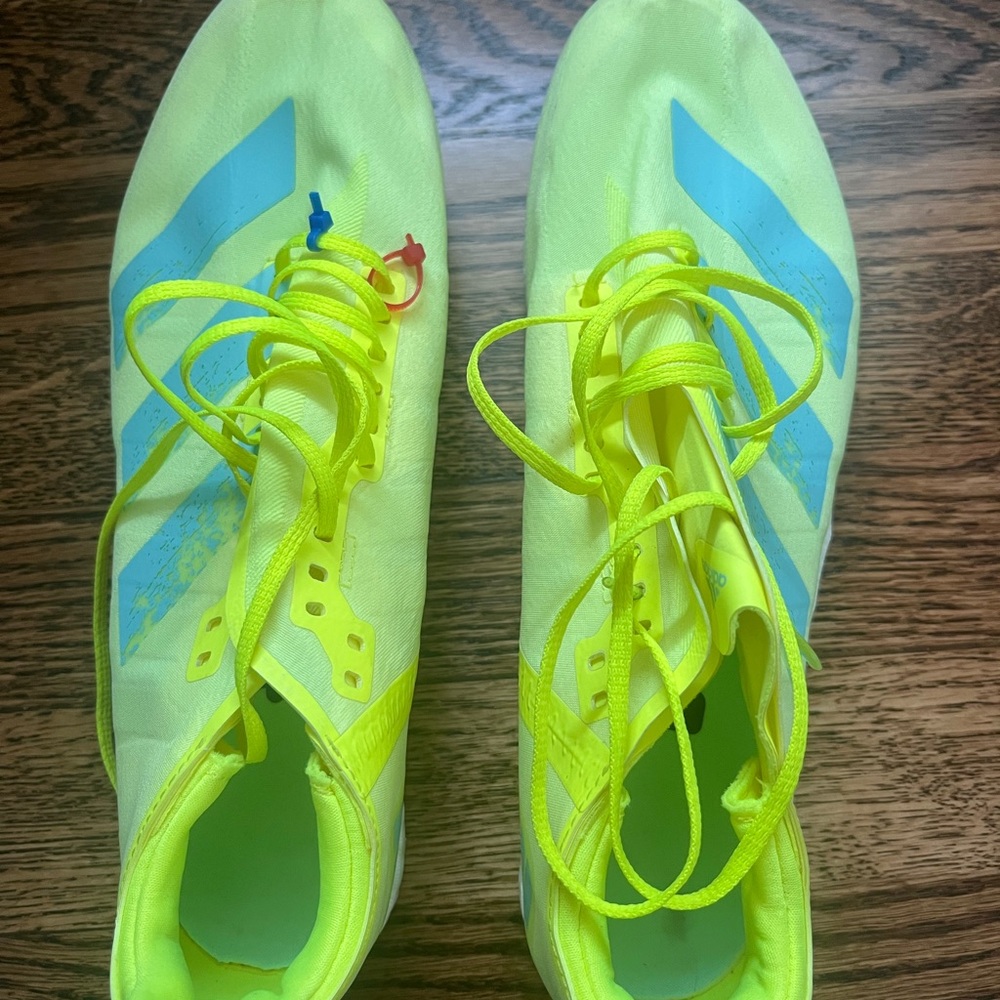 Mid distance Adidas Spikes - worn 2x!!!!